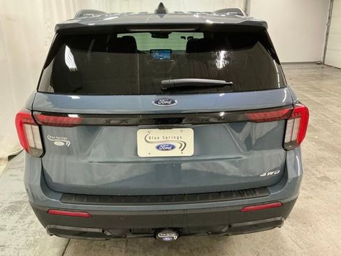 New 2026 Ford Explorer ST-Line w/ ST-Line Street Pack image 4