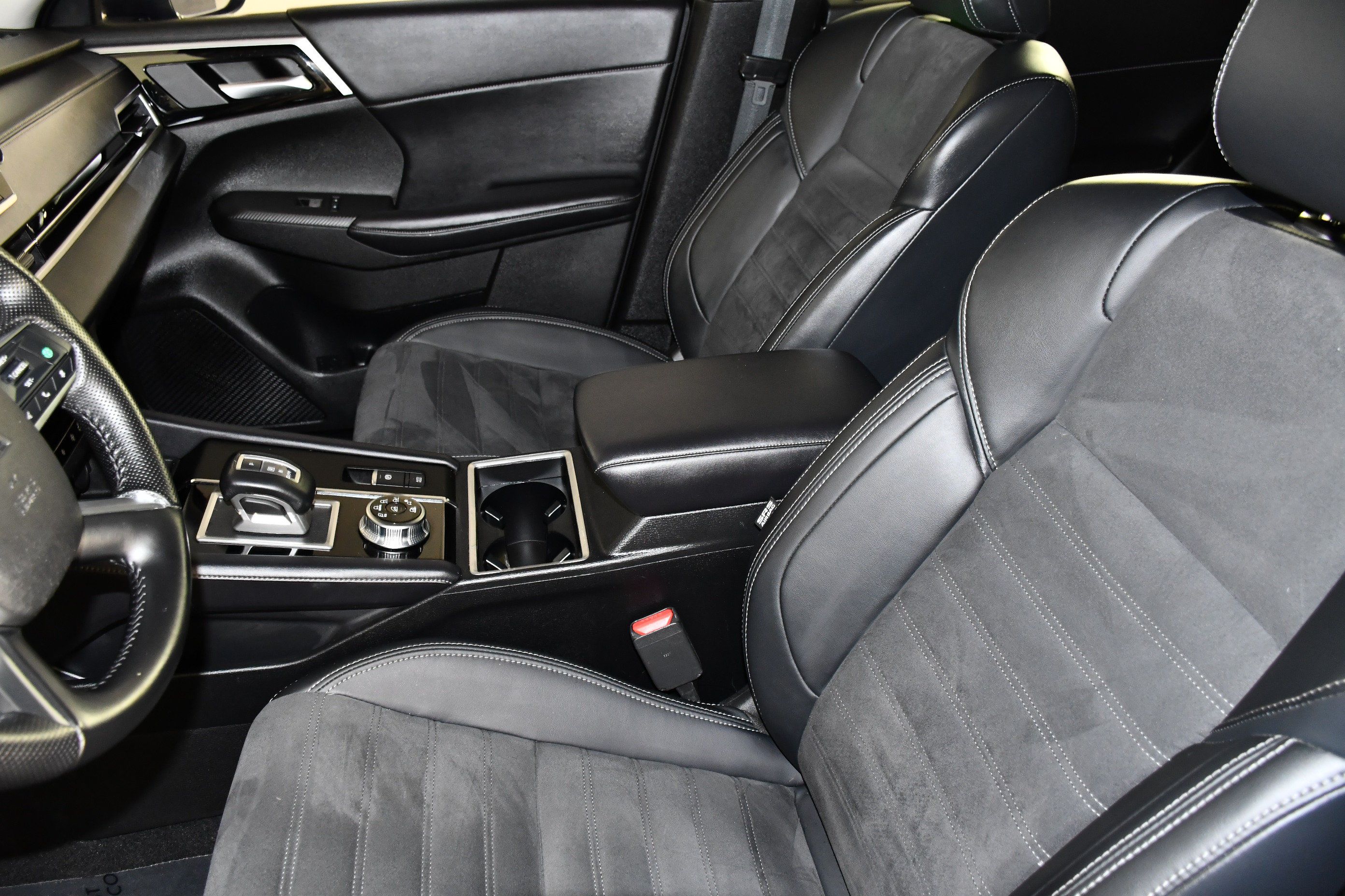 Used 2024 Mitsubishi Outlander SE AWD/4WD image 35