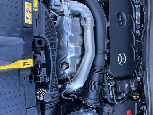 Certified 2025 Mercedes-Benz GLA 250 image 36