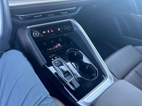 Used 2025 Audi Q5 Premium Plus w/ Premium Plus AWD/4WD image 8