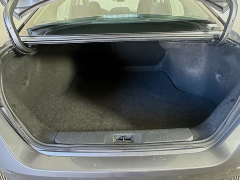 Used 2024 Nissan Sentra S FWD image 27