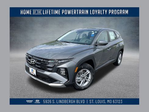 Used 2025 Hyundai Tucson SE image 1