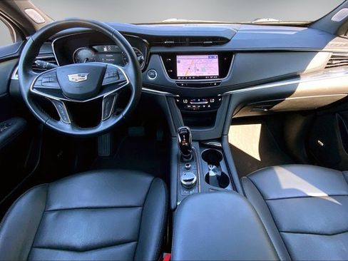 Used 2025 Cadillac XT5 Premium Luxury AWD/4WD image 15