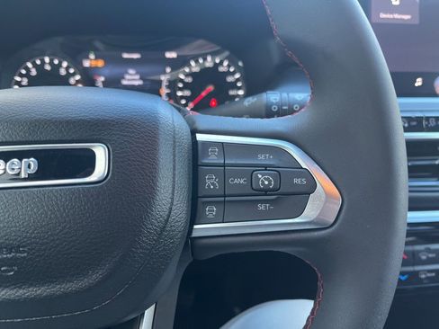 Used 2023 Jeep Compass Trailhawk image 18