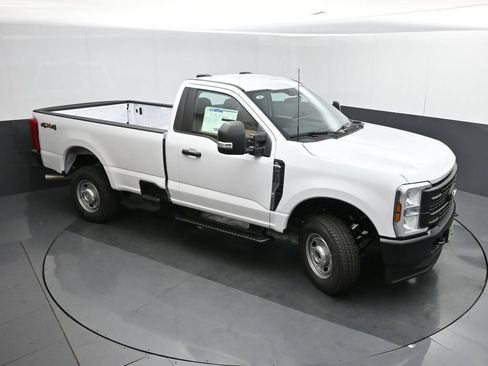 New 2026 Ford F250 XL w/ F-250 >10K GVWR Package AWD/4WD image 32