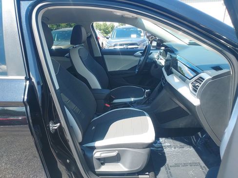 Certified 2025 Volkswagen Taos SE AWD/4WD image 28