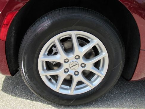Certified 2022 Chrysler Voyager LX FWD image 8