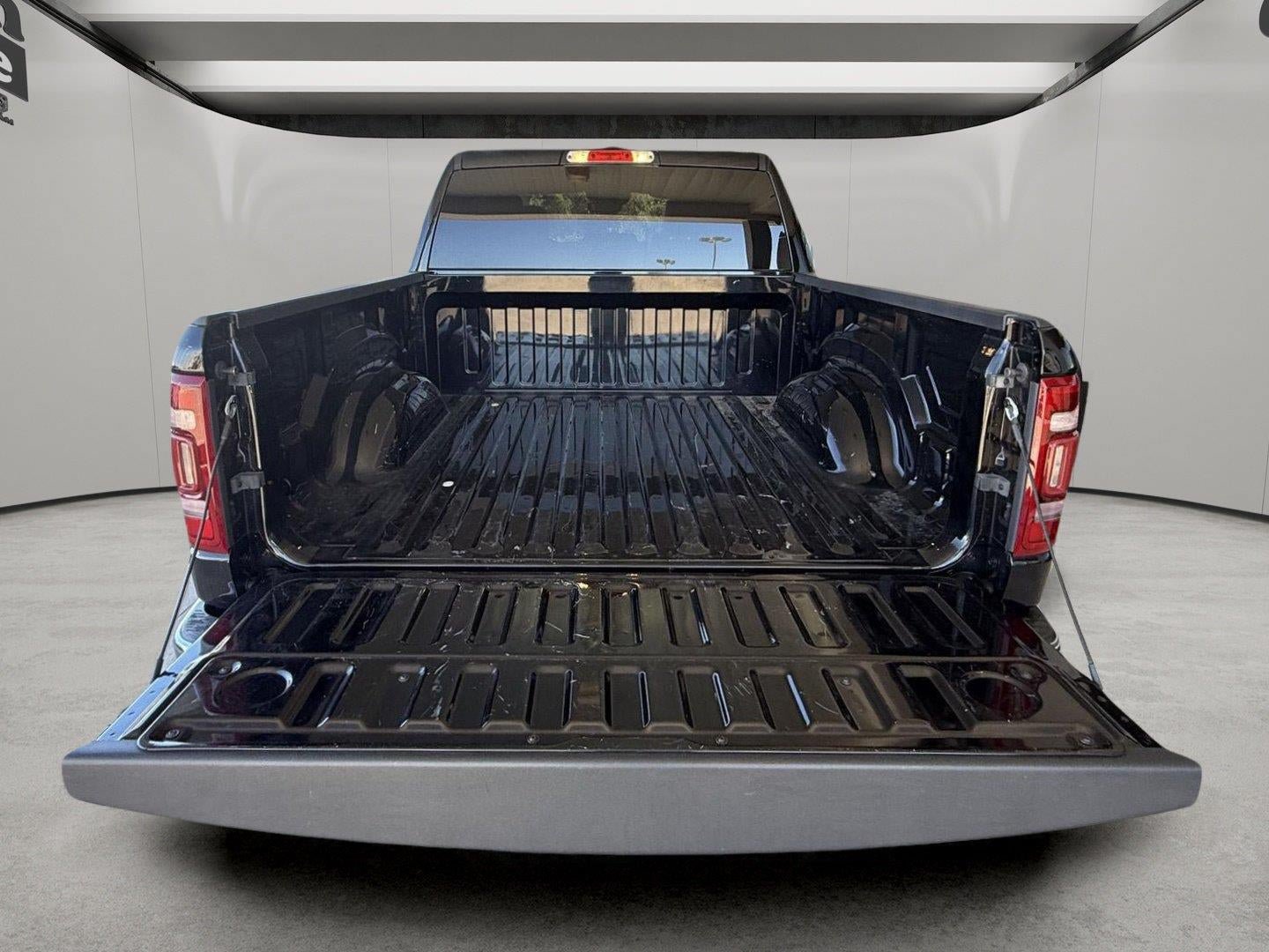 Used 2024 RAM 1500 Laramie AWD/4WD image 12