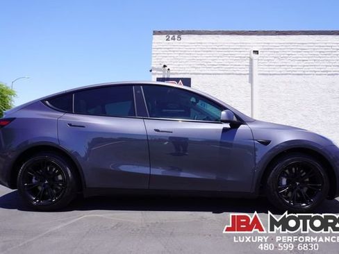 Used 2021 Tesla Model Y Long Range AWD/4WD image 12