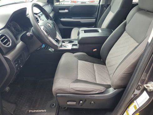 Used 2017 Toyota Tundra SR5 w/ SR5 Upgrade Package AWD/4WD image 24