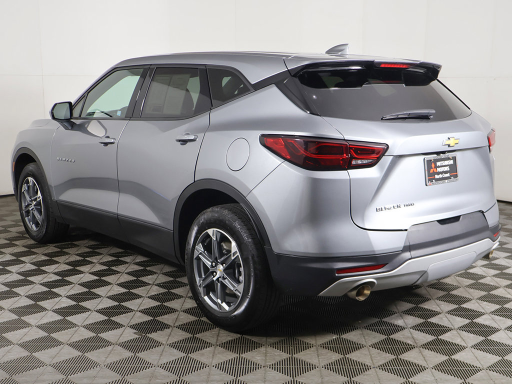 Used 2025 Chevrolet Blazer LT AWD/4WD image 8