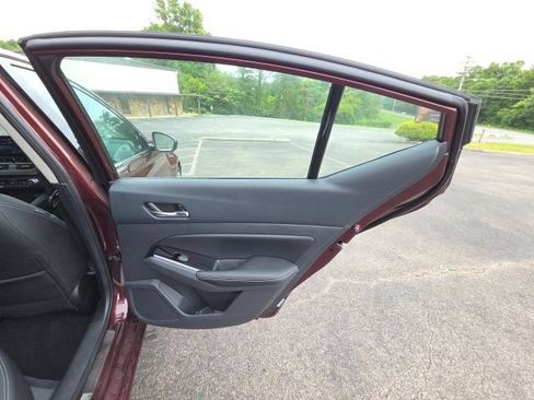 Used 2025 Nissan Altima 2.5 SL FWD image 27