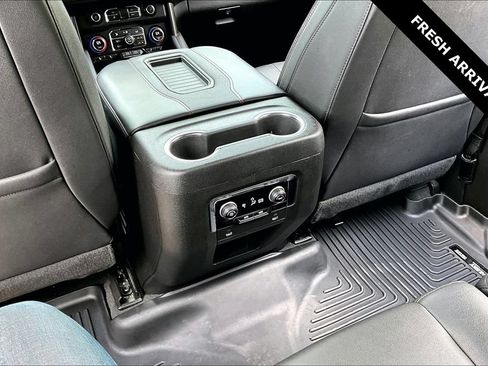 Used 2022 Chevrolet Tahoe RST AWD/4WD image 11