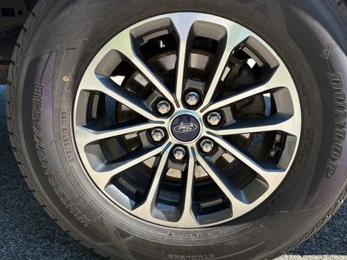 Used 2018 Ford F150 XLT w/ Equipment Group 302A Luxury AWD/4WD image 16