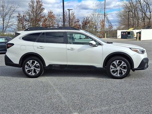 Used 2020 Subaru Outback Limited image 11