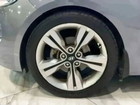 Used 2016 Hyundai Veloster w/ Option Group 02 FWD image 32