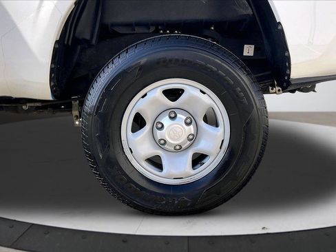 Used 2022 Toyota Tacoma SR RWD image 34