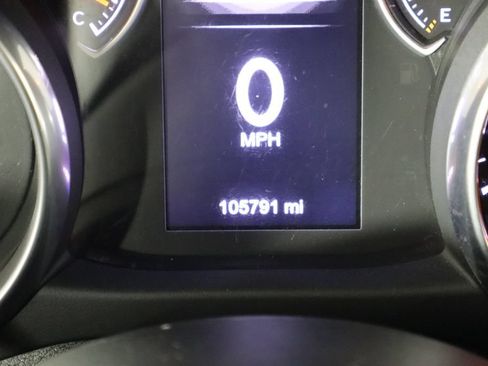 Used 2018 Jeep Wrangler Unlimited Sport S AWD/4WD image 37