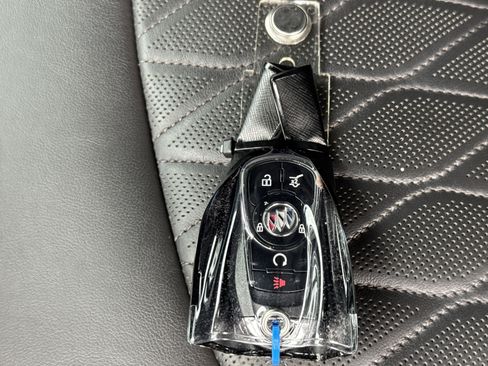 Used 2022 Buick Enclave Avenir w/ Avenir Technology Package image 38