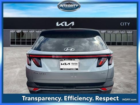 Used 2023 Hyundai Tucson SEL w/ Convenience Package AWD/4WD image 4