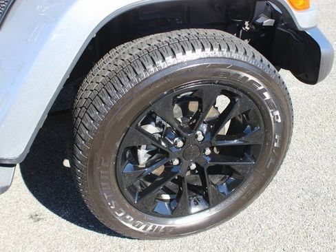 Used 2021 Jeep Wrangler Unlimited Sahara w/ Dual Top Group image 35