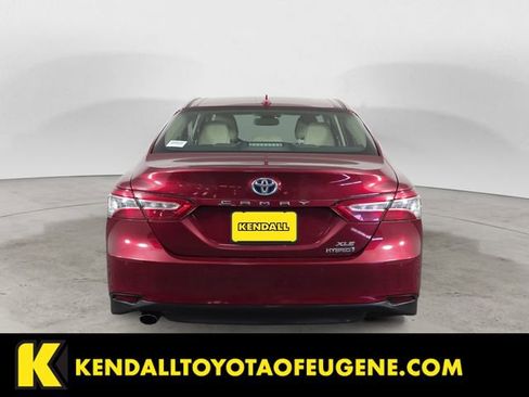 Used 2020 Toyota Camry XLE w/ Driver Assist Package image 4