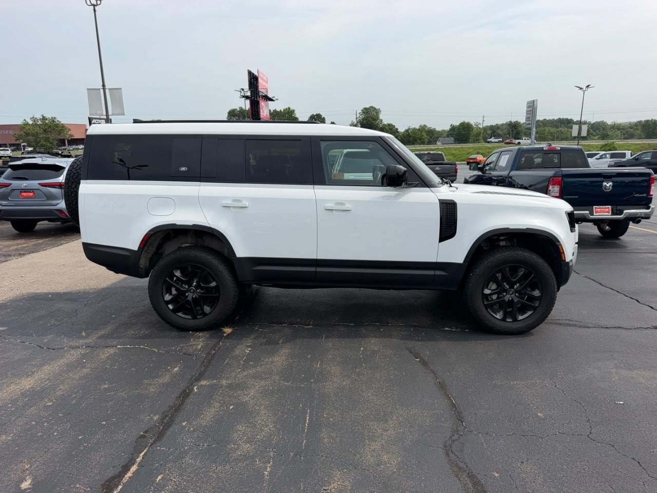 Used 2023 Land Rover Defender 130 S AWD/4WD image 2