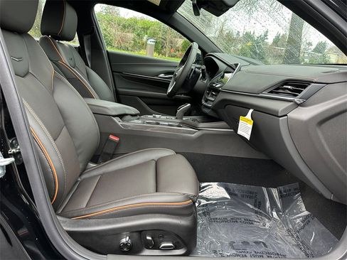 New 2025 Cadillac CT4 V w/ Super Cruise Package image 10