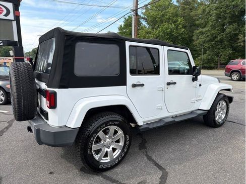 Used 2015 Jeep Wrangler Unlimited Sahara w/ Dual Top Group AWD/4WD image 6
