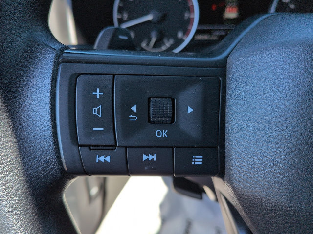 Used 2025 Nissan Rogue S FWD image 16
