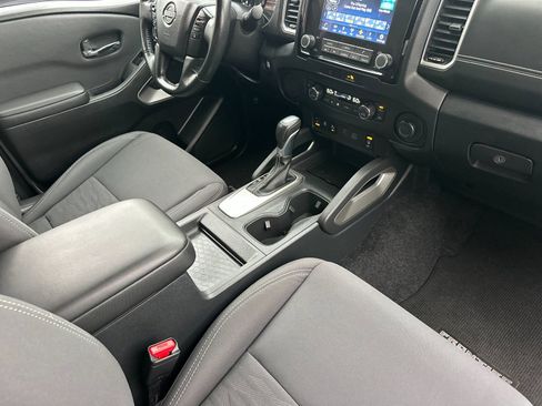 Used 2022 Nissan Frontier SV image 15