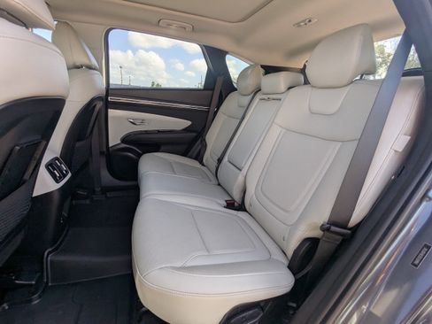 Used 2024 Hyundai Tucson Limited FWD image 16