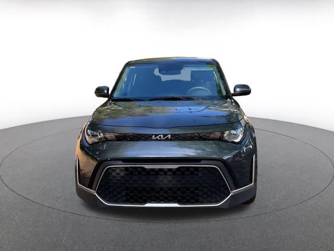 Used 2025 Kia Soul LX w/ LX Technology Package image 2