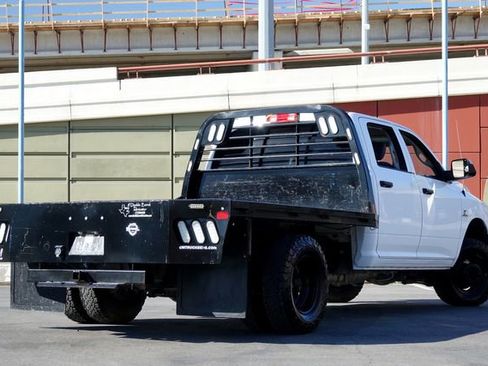 Used 2018 RAM 3500 Tradesman w/ Chrome Appearance Group image 25