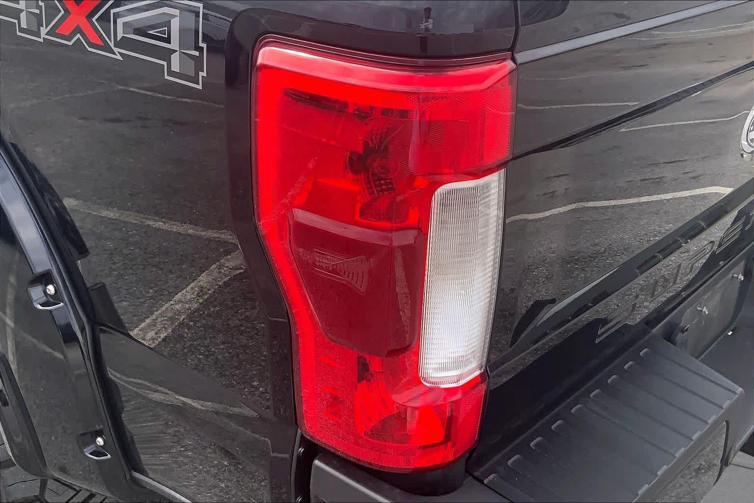 Used 2019 Ford F350 Lariat w/ Lariat Ultimate Package AWD/4WD image 29