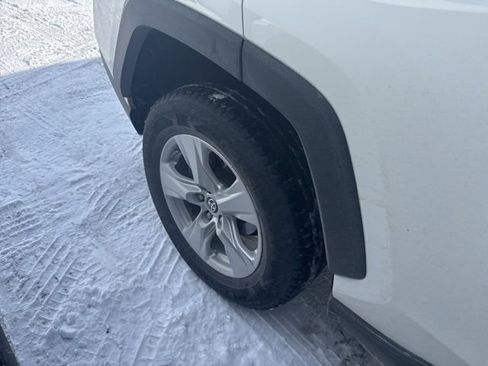 Used 2019 Toyota RAV4 XLE image 4