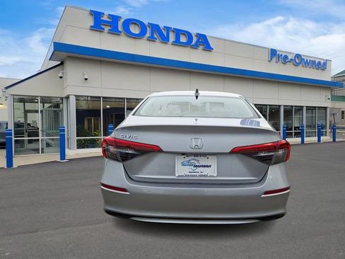 Used 2023 Honda Civic EX image 5