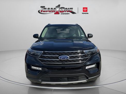 Used 2023 Ford Explorer XLT w/ Equipment Group 202A image 2
