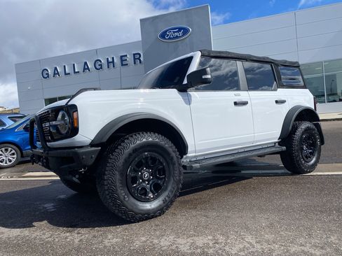 Used 2022 Ford Bronco Wildtrak image 1