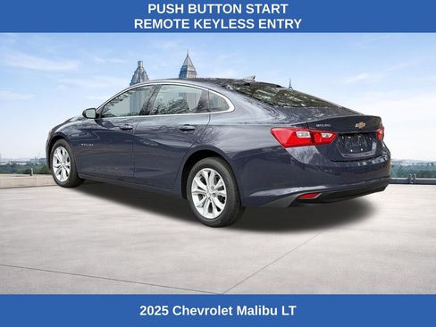 Used 2025 Chevrolet Malibu LT image 3