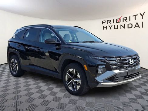 Used 2025 Hyundai Tucson SEL image 3