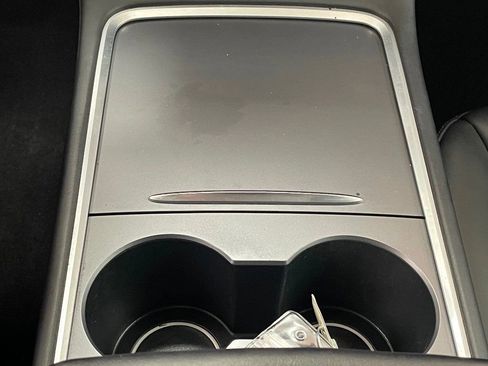 Used 2022 Tesla Model Y Performance image 40