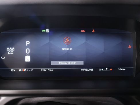 Used 2025 Land Rover Defender 110 X-Dynamic SE AWD/4WD image 4