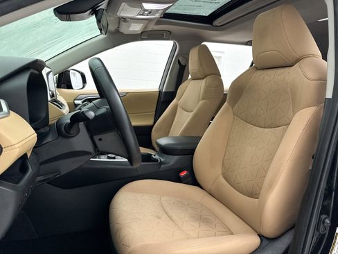 Used 2023 Toyota RAV4 XLE image 20