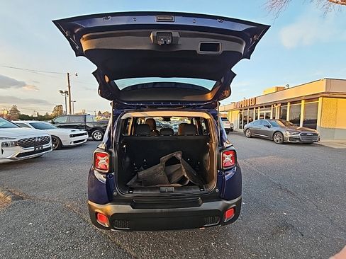 Used 2017 Jeep Renegade Latitude image 38