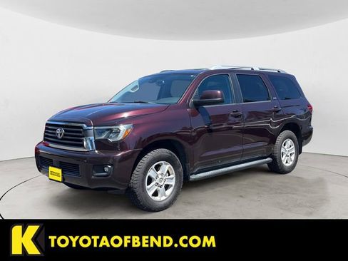 Used 2019 Toyota Sequoia SR5 w/ Premium Package AWD/4WD image 1
