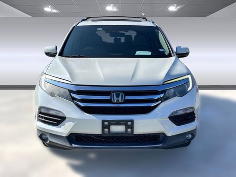 Used 2017 Honda Pilot Elite image 6