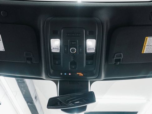 Used 2023 GMC Yukon XL Denali image 43