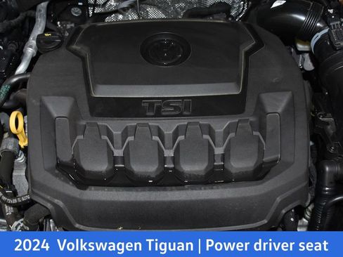 Used 2024 Volkswagen Tiguan SE R-Line image 8