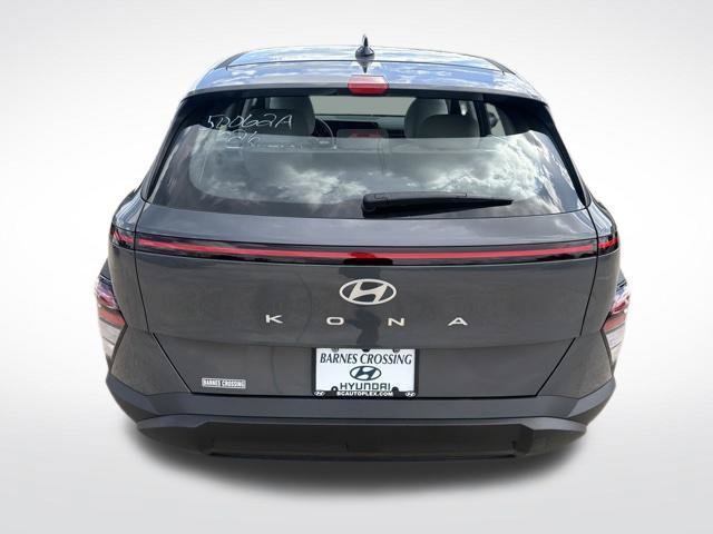 Used 2026 Hyundai Kona SE FWD image 4